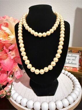 Vintage Carolee Faux Pearl Necklace Cream Ivory Beaded Statement Necklace